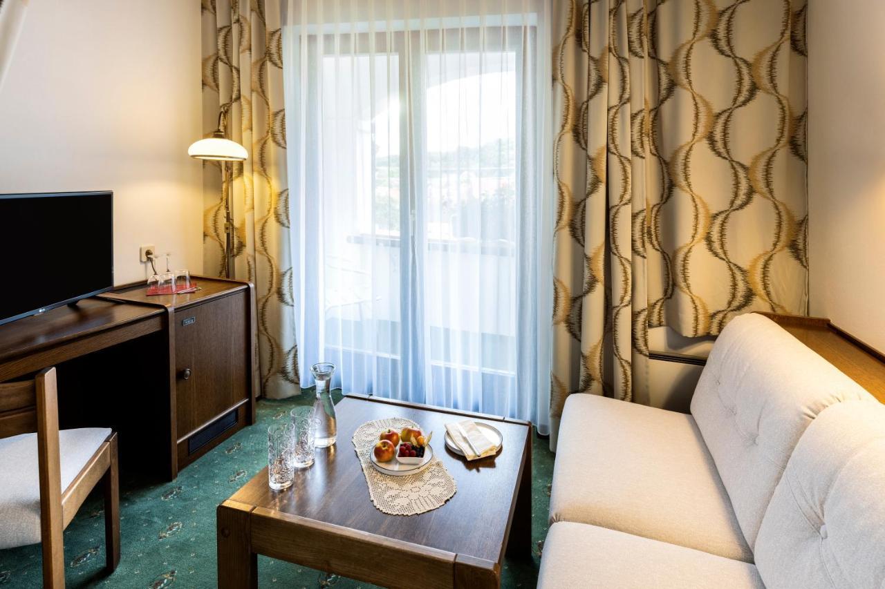 Genussgasthof & Hotel Beim Krutzler Heiligenbrunn Екстер'єр фото